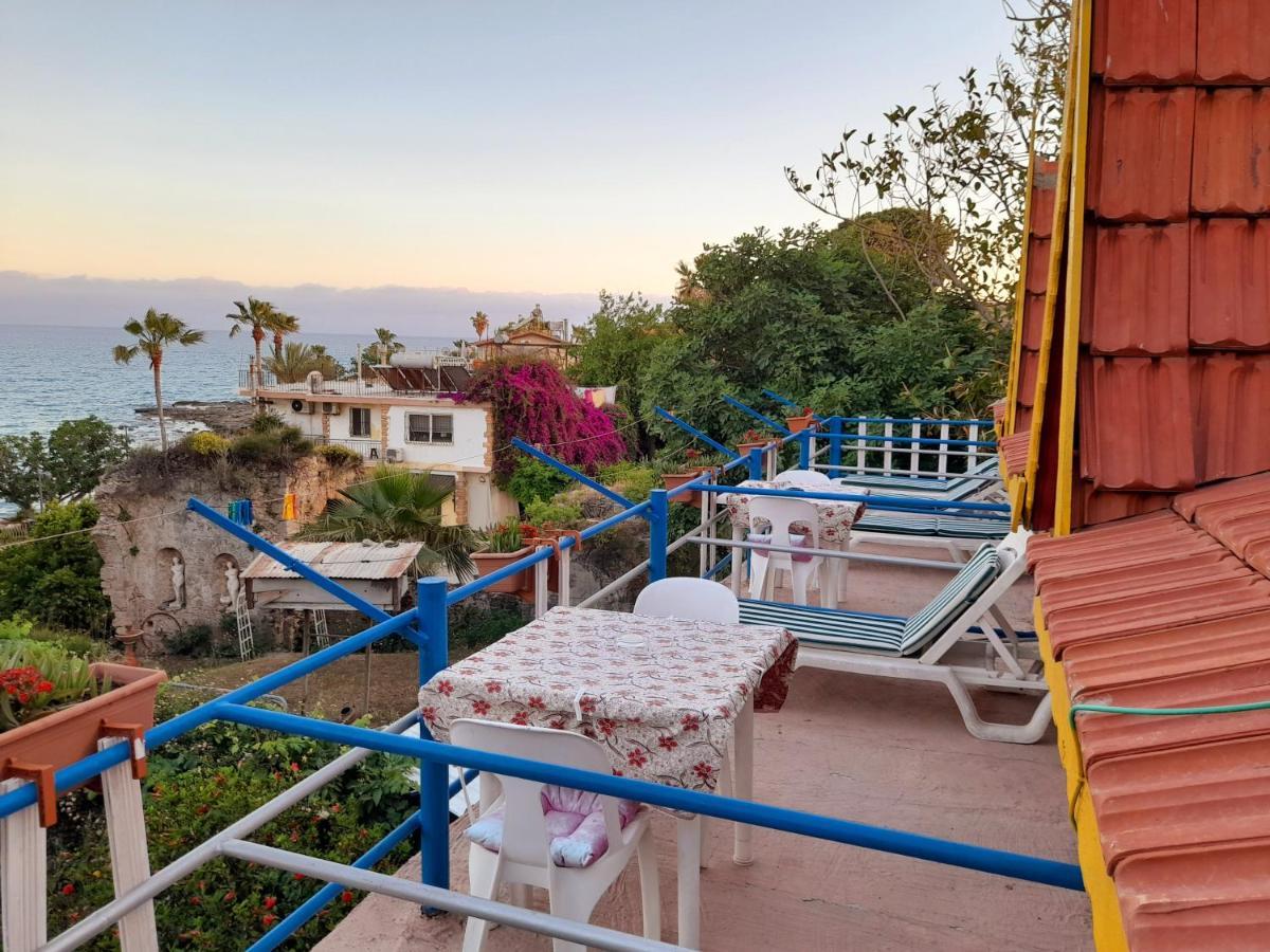 Antonios Motel Side Exterior photo