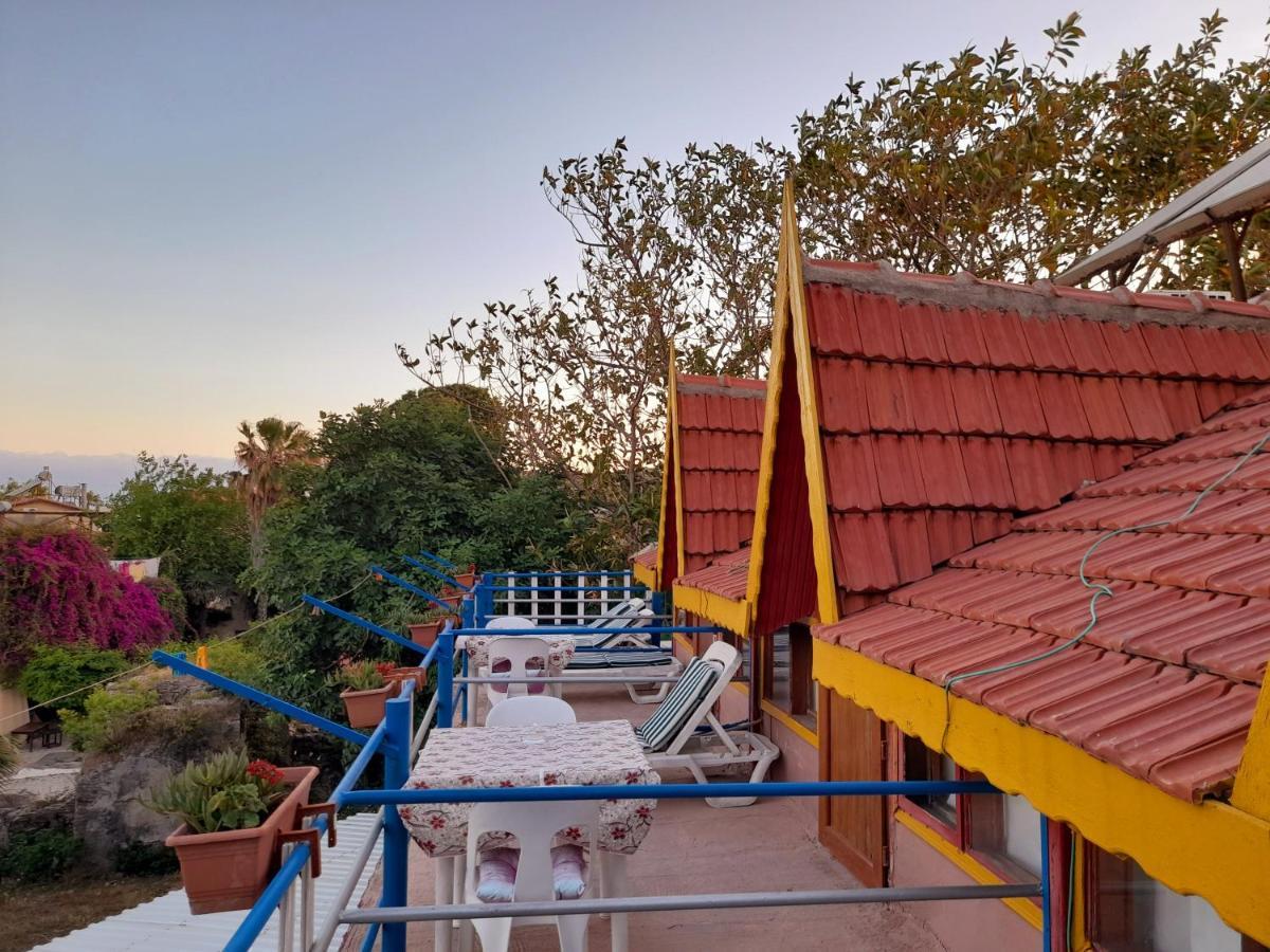 Antonios Motel Side Exterior photo