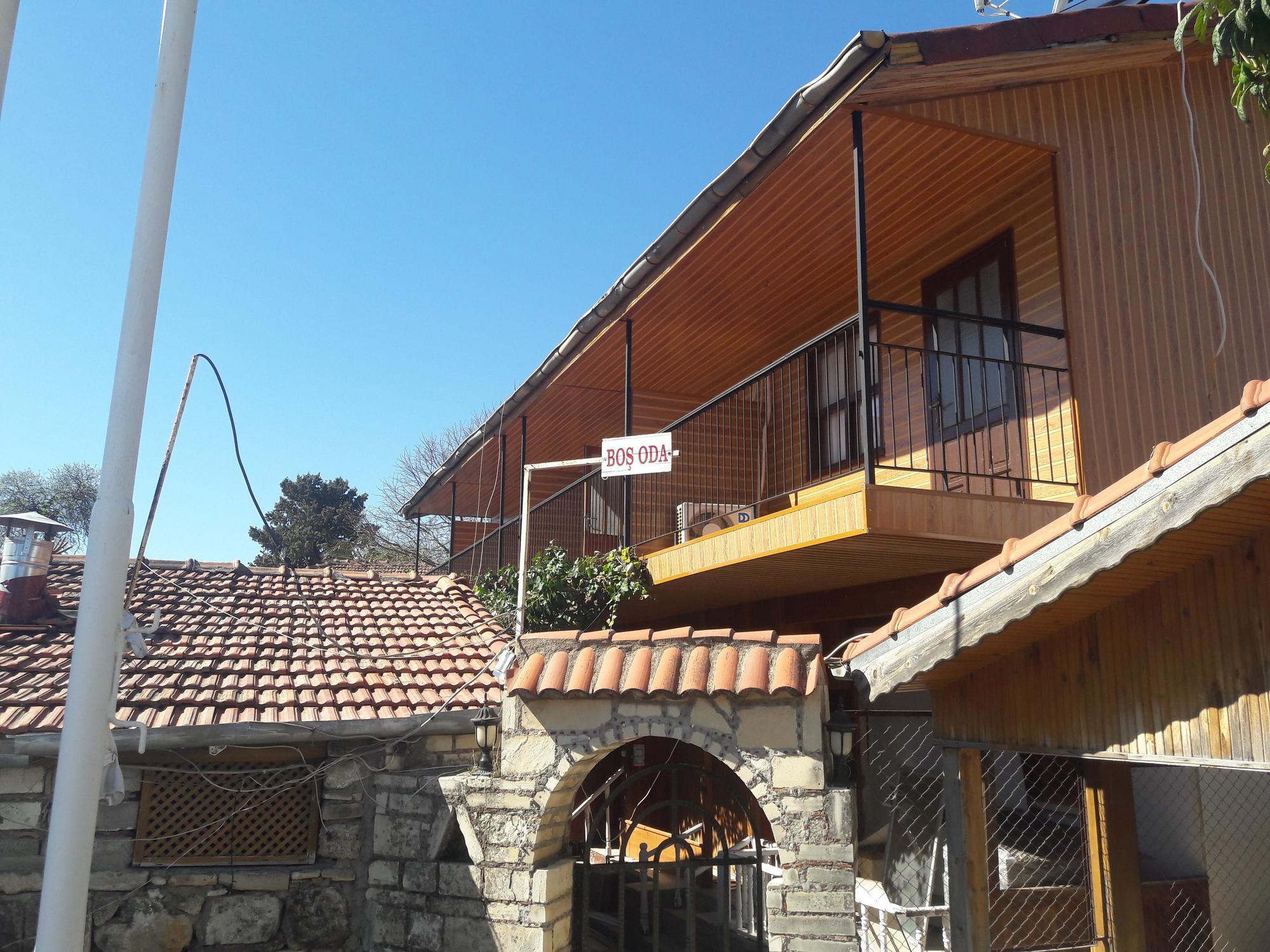Antonios Motel Side Exterior photo